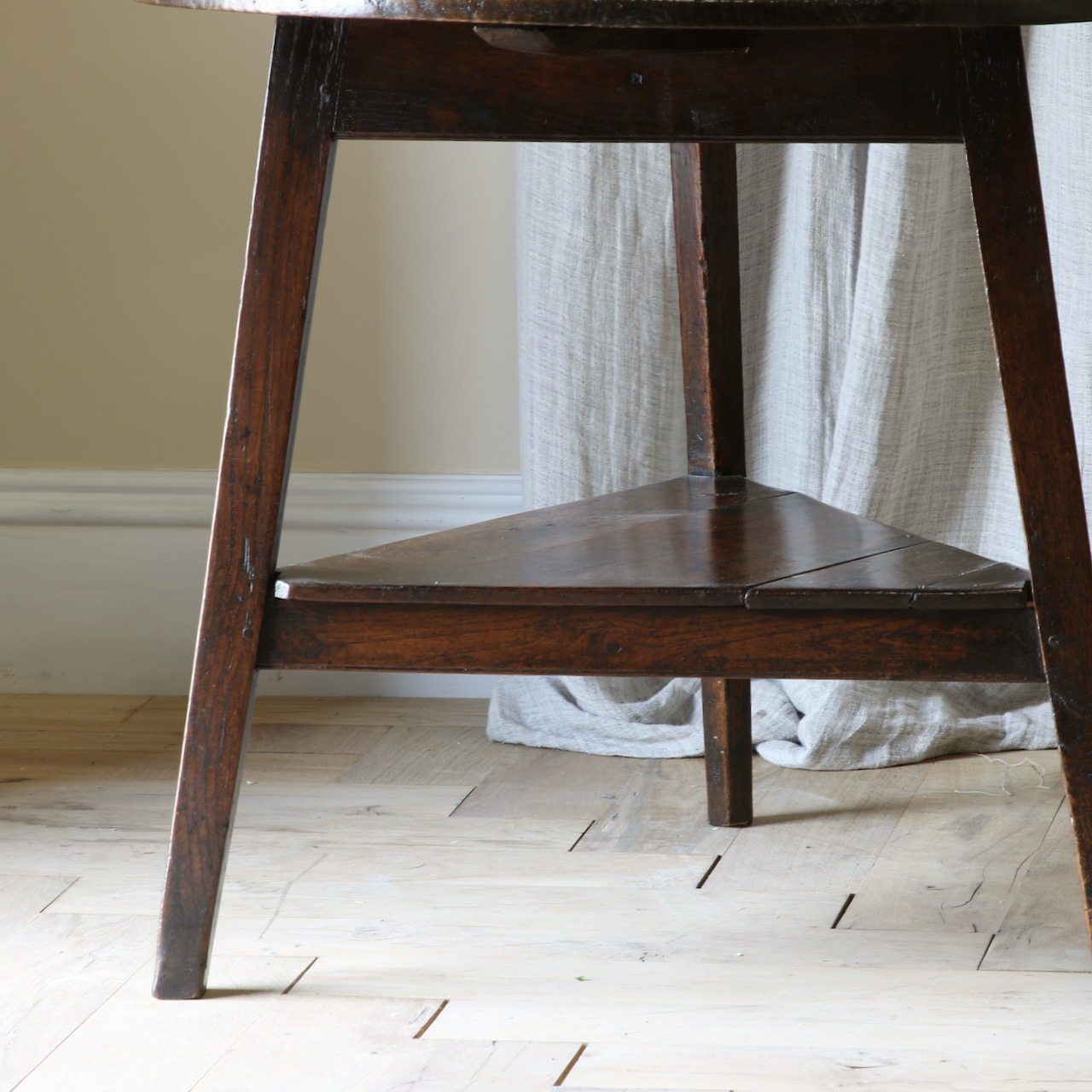 Oak Cricket Table